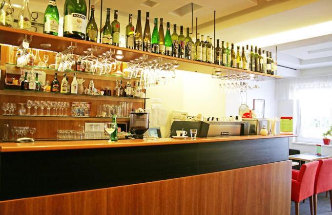 Hotel Maxim Svätý Jur Esterno foto