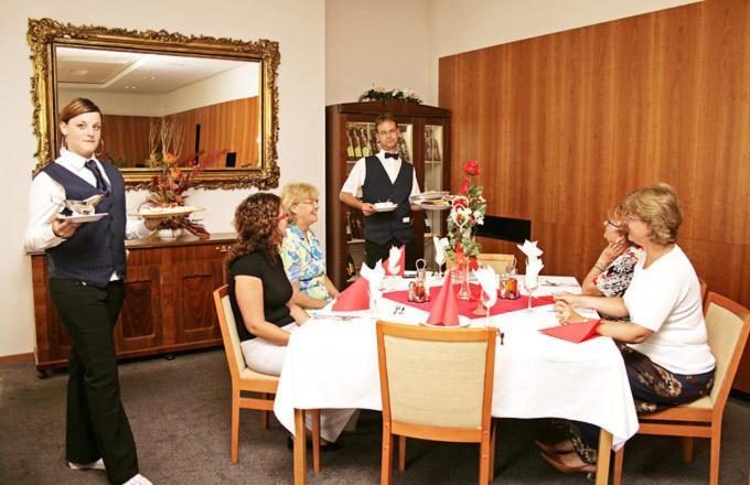 Hotel Maxim Svätý Jur Esterno foto