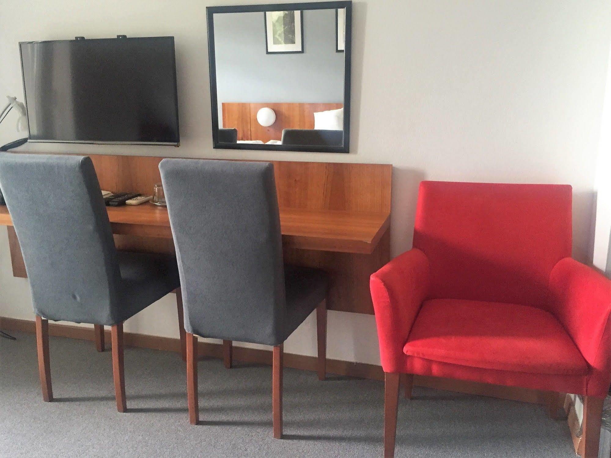 Hotel Maxim Svätý Jur Esterno foto